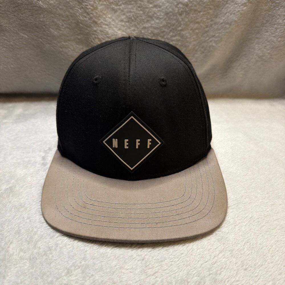 NEFF Diamond Logo Snapback Hat Black Gray Adjustable Cap Missing Top Button